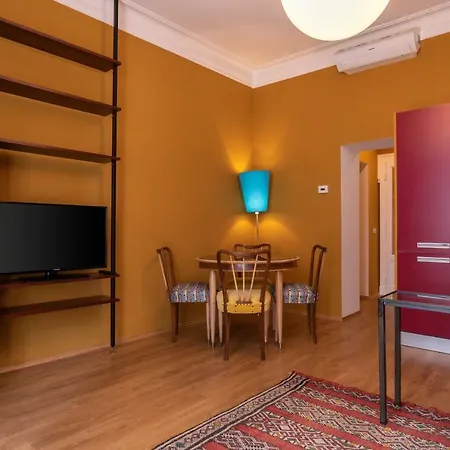 Urban District Nolo Pasteur 1br Apartment *